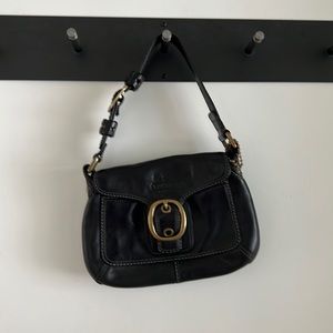 Coach black leather shoulder bag.